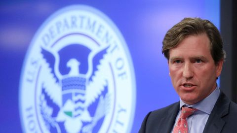 Chris Krebs, responsable de la Agencia de Ciberseguridad del Departamento de Seguridad, despedido recientemente por Trump