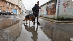 Las deficiencias en numerosas calles y traves�as de Covas y Cantarrana son evidentes desde hace tiempo y se han agravado por los temporales del �ltimo invierno