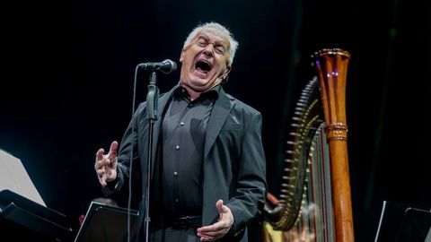  Víctor Manuel 