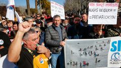 La r�a de Muros-Noia se une contra los vertidos de la mina de San Finx