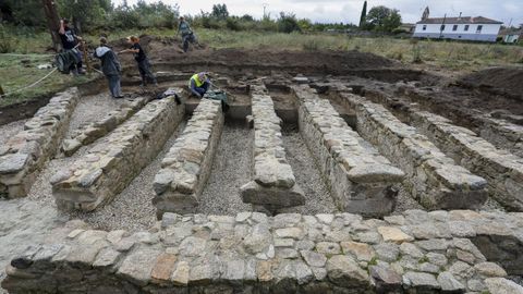 Restos de un granero romano desenterrados en Proendos, en el municipio de Sober.