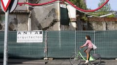 Solar donde se ha derribado la antigua f�brica de l�pices Ilasa para construir una casa