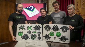 David Cuence, Emilio Neira, David Rama e Diana González, na presentación da guía