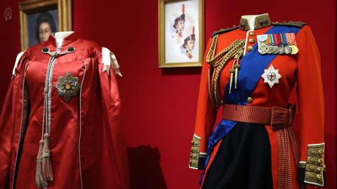 Indumentaria militar de la reina Isabel II