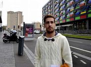 <span lang= es-es >Gran Orden y Carballeira</span>. Hirosuke Matsui recibe de Jos� Manuel Pato el diploma que acredita su pertenencia a la Gran Orden Gastron�mica Costa da Morte, as� como informaci�n de la Carballeira de Zas. Matsui, adem�s, eligi� el top�nimo de este municipio para dar nombre a una importadora.