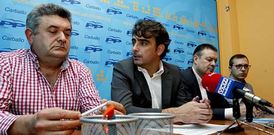 La presentaci�n de los candidatos se llev� a cabo en la sede del partido en Carballo. 