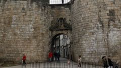 Entrada a la R�a de San Pedro, en Lugo, por una de las puertas de la Muralla