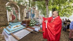 Los santos fueron llevados a la capilla este pasado viernes, jornada en la que se celebr en el campo la Foliada Farrapeira