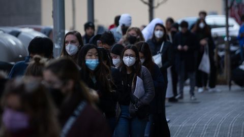 Colas en Barcelona para la realizacin de test de antgenos