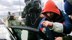 Uno de los titiriteros, Ra�l Garc�a P�rez, al salir de la c�rcel el pasado 10 de febrero