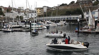 Lanchas recreativas en el n�utico de Ribadeo, a finales de septiembre del 2023.