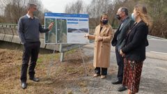 La conselleira Ethel V�zquez present� las obras del acceso al futuro parque empresarial de Beade.