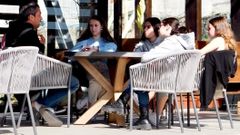Alumnas del CPI de Ribadumia entrevistaron en el 2023 al chef Javier Olleros para su reportaje, que gan en la categora provincial de Pontevedra