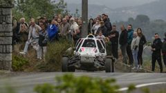 El pblico disfrut del espectculo del RallyMix en el tramo de la prueba ourensana