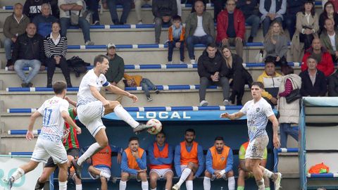 Partido de Tercera Federacin entre el Boiro y el Racing Villalbs