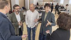 Pont�n con algunos de los invitados a la jornada de trabajo sobre ciencia e innovaci�n