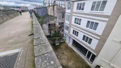 La joven se precipit� desde una altura de 12 metros. 