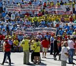 Manifestaci�n de afectados por preferentes celebrada el pasado verano en Sanxenxo.