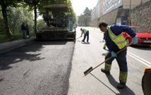 Los trabajos se centraron ayer en Xo�n XXIII y en varias calles del barrio de Fonti�as. 