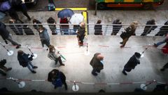 Colas para las vacunaciones masivas en Madrid