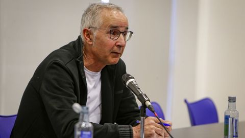 Presentación del poemario del argentino Diego Roel en Rianxo