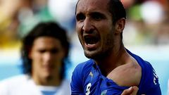 El mordisco de Luis Surez a Chiellini