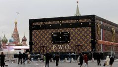 Un ba�l en la Plaza Roja indigna a los moscovitas