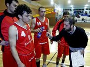 Los jugadores de Alberto G�mez retoman la competici�n de la EBA ante el Nar�n.