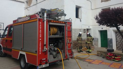 Hasta el lugar se han desplazado dotaciones del parque de bomberos de Tarazona con un cami�n 
