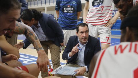 Guillermo Arenas, en un tiempo muerto en Melilla.