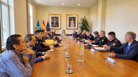 Reuni�n del Real Oviedo y el Real Sporting con la delegada del Gobierno