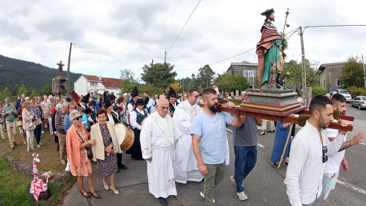 La procesión de San Roque abrió las fiestas en Tállara
