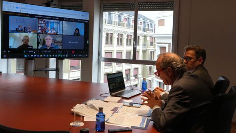 Imagen del encuentro que mantuvieron este martes representantes de los empresarios de Galicia, Asturias y Castilla y Le�n.
