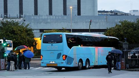 La estaci�n de autobuses de A Coru�a en el primer d�a de huelga indefinida del transporte de viajeros por carretera en la provincia