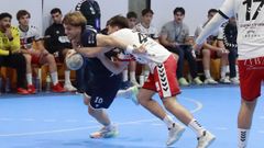 Lance de juego del partido de Copa entre el Attica 21 Hotels Oar Coru�a y el Nava.