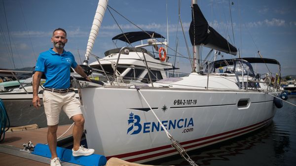 Mui�os tiene su base de operaciones en el Club N�utico Boiro-Marina Cabo de Cruz.