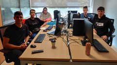 Alumnos del ciclo Desenvolvemento de Aplicaci�ns Web, en la empresa en la que se forman