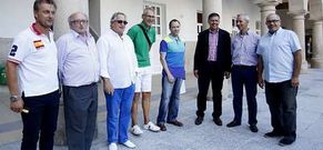 Portavoces del colegio, del nuevo club y las instituciones hablaron sobre el uso del campo. 