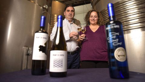 Luz Moldes y Manuel Troncoso, socios de la bodega Aguiuncho, de la zona del Valle del Salns