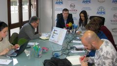 El presidente de ANPE, Gumersindo Rodr�guez, y la defensora del profesor, Montserrat Fern�ndez..El presidente de ANPE, Gumersindo Rodr�guez, y la defensora del profesor, Montserrat Fern�ndez.