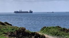 Grandes mercantes frente a Ons