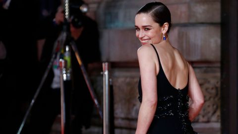 Emilia Clarke sonr�e a su llegada al Royal Albert Hall 