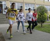 M�s de 180 alumnos se sumaron a la carrera solidaria. 