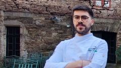 �lex Ferreiro es a partir de ahora el nuevo jefe de cocina del restaurante compostelano O Sendeiro, donde hasta hace poco estaba al frente de los fogones el compostelano Summa Breog�n Castro (el cual se incorpor� en el 2016 al establecimiento de la r�a do Olvido).