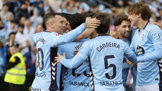 Los jugadores del Celta celebrando el gol de Ferran Jutgl� contra el Levante
