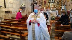 Jos Carballo ofici la misa en honor a la Virgen en Lodoselo