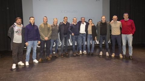Imagen de archivo de t�cnicos de deporte de la zona en la gala de Correndo pola Costa