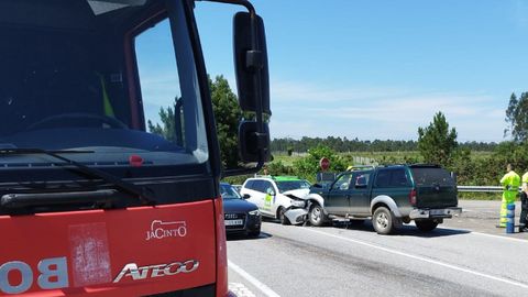 Colisin entre dos vehculos en Barreiros