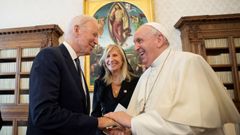 Joe Biden, acompa�ado de su esposa Jill Biden, en la audiencia hoy con el papa Francisco.