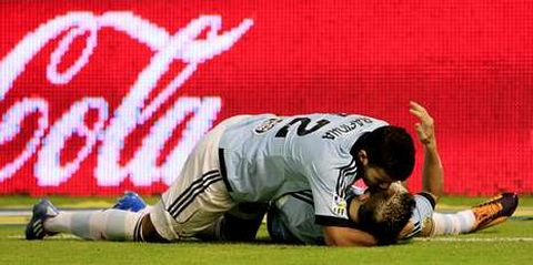 La felicidad embarg� ayer a la plantilla del Celta, que por primera vez esta temporada vio c�mo sus goles en casa se traduc�an en puntos.